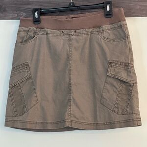 Prana medium green denim cargo skirt, pockets